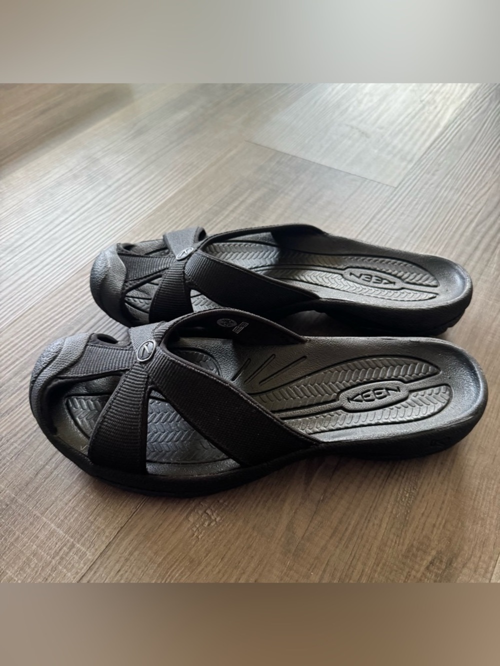Keen Bali TG Slide Sandals Women's 9.5 Black Hiking Water Shoes Outdoor NWOT - Picture 3 of 5